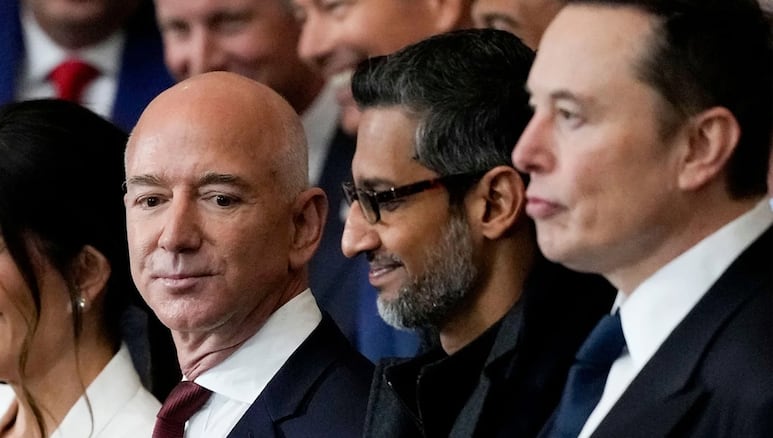 Jeff Bezos y Elon Musk.