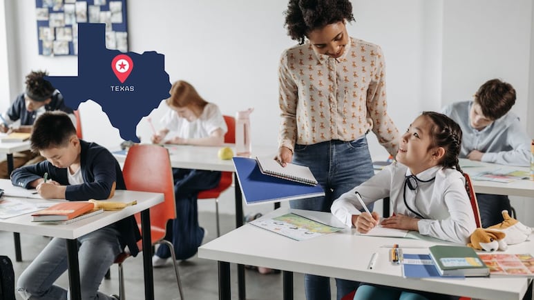 ¿Cuándo podría entrar en vigor el posible aumento de salario a docentes en Texas y cuál será su sueldo?