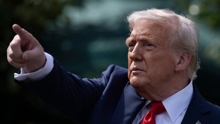 ¿Qué es la Ley de Insurrección que Trump amenaza con imponer en LA tras protestas migratorias?