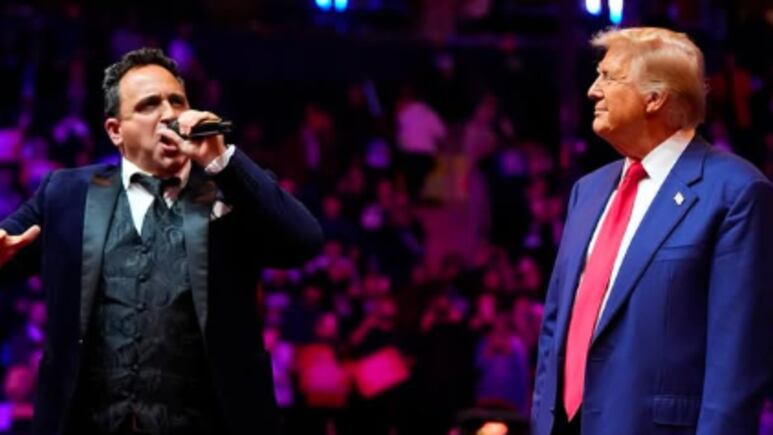 ¿Quién es Christopher Macchio, artista que cantará Himno Nacional en toma de posesión de Trump?