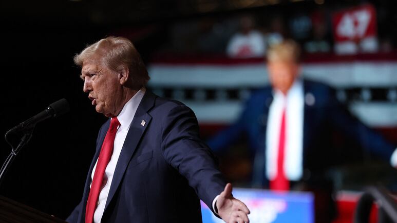 “Operación Aurora”: ¿Cuál es la polémica ley antimigrante que Donald Trump quiere revivir si gana?