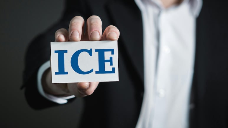 Servicio de Control de Inmigración y Aduanas (ICE)