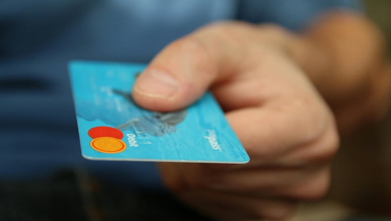 Tarjeta bancaria (banco).