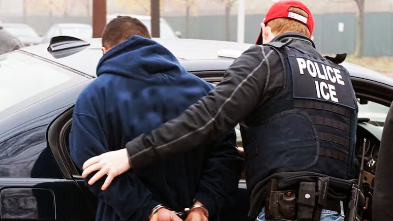 El ICE arresta a un inmigrante