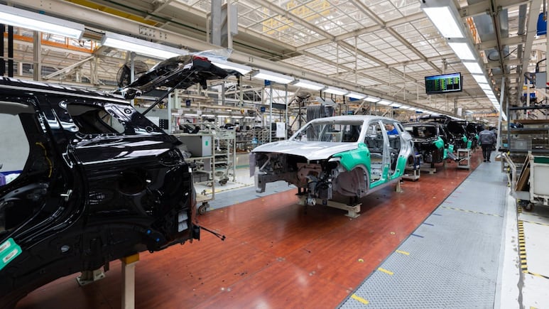 Aranceles de Trump son “insostenibles”, asegura presidente del sector automotriz en México