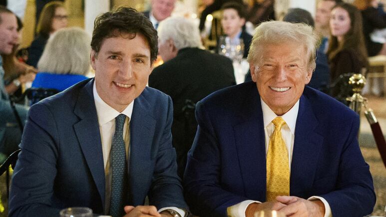 Trudeau se reúne con Trump en Mar-a-Lago tras amenaza del republicano de imponer aranceles a Canadá