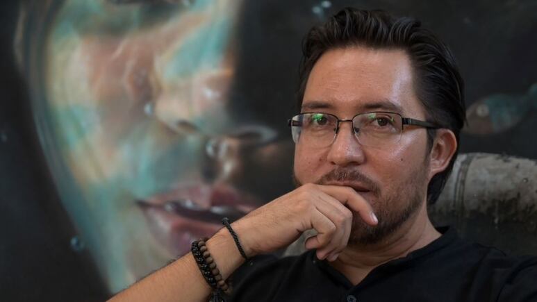 ¿Quién es Ermilo Espinosa, pintor yucateco creador del retrato presidencial de AMLO? | FOTOS