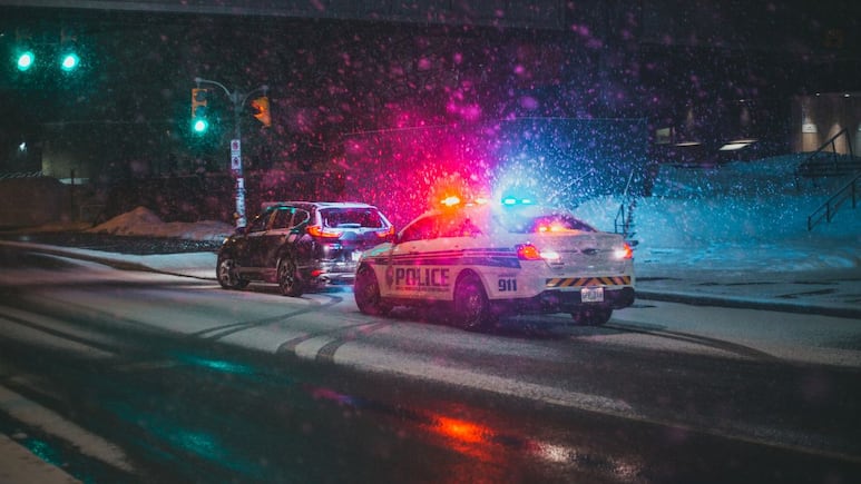 Identifican a Vance Boelter como el autor de los tiroteos a demócratas en Minnesota; la policía lo sigue buscando