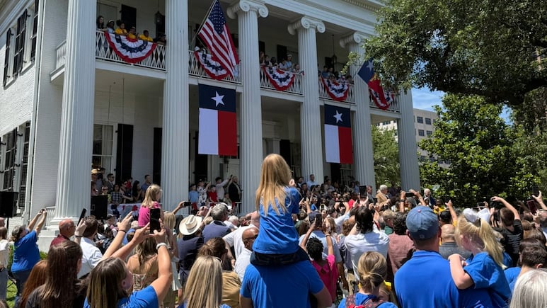 Ley SB2: ¿En qué consiste la NUEVA ley de vales escolares recién aprobada en Texas?
