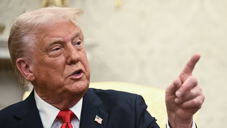 Trump solicita a la Corte Suprema autorización para despidos masivos en el gobierno federal
