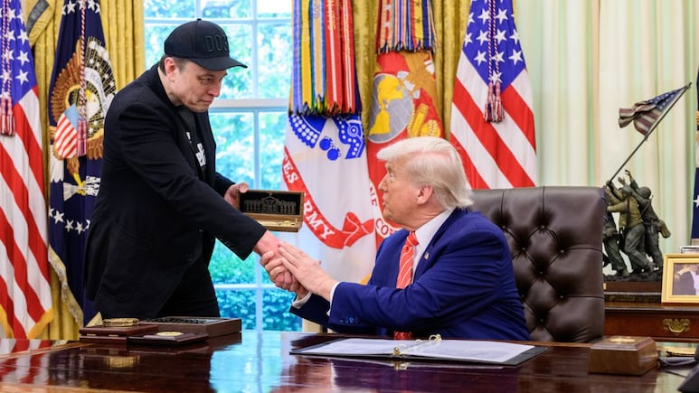 Donald Trump amenaza a Elon Musk si financia a candidatos demócratas