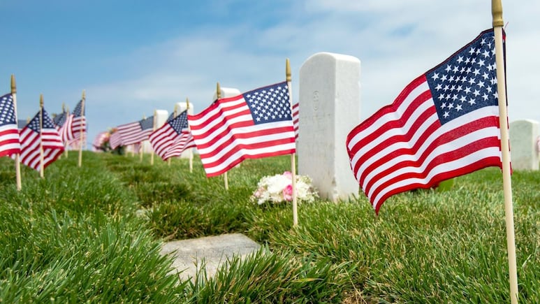 Memorial Day 2025: ¿Qué lugares abren y cuáles no en Chicago?