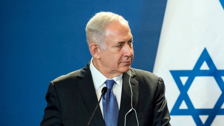 Netanyahu pospone comparecencia en corte por intoxicación alimentaria