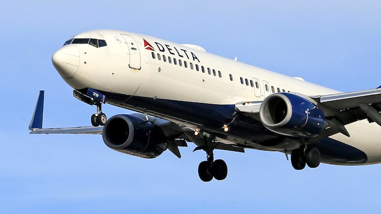 Avión comercial.