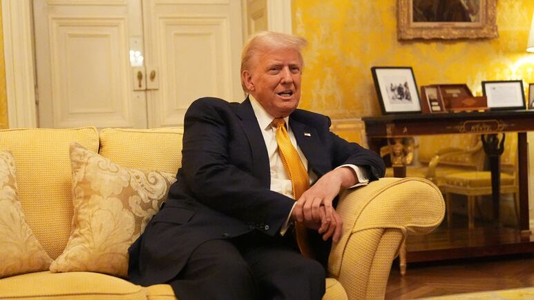 Donald Trump anuncia intención de prohibir la ciudadanía por nacimiento en EEUU