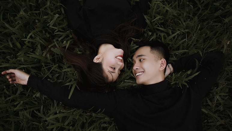 Los 2 signos zodiacales a los que sus ángeles premian con DICHA monetaria y amor en lo que resta de enero