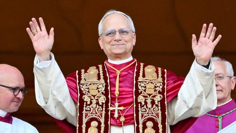 Papa León XIV rompe el silencio tras bombardeo de Israel a única iglesia católica en Gaza; “Estoy profundamente entristecido”