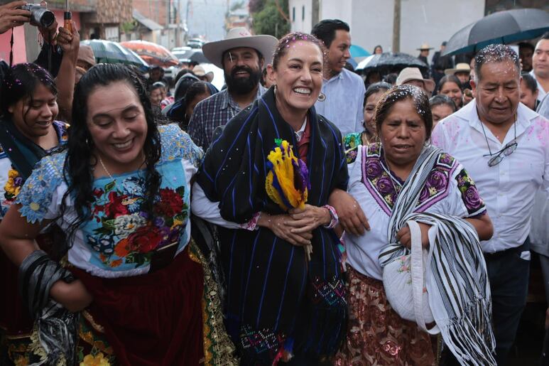 Una de las frases más poderosas pronunciadas por la presidenta Claudia Sheinbaum es que no sólo llegó ella, sino que "llegamos juntas".