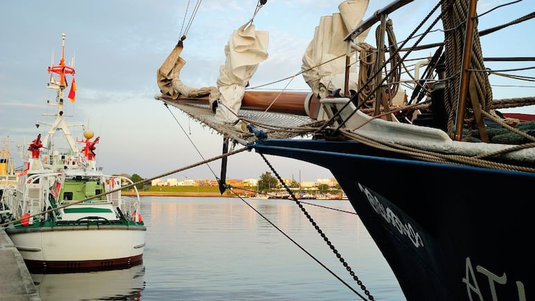 Barco en Luisiana solicita extranjeros SIN EXPERIENCIA por 19 dólares la hora | REQUISITOS