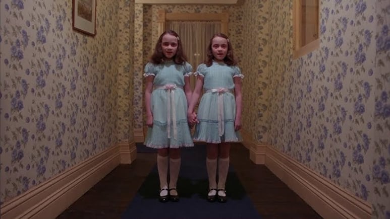 ¿Cómo lucen las gemelas de la película de terror “El Resplandor” a 45 años del estreno de la cinta? | FOTOS
