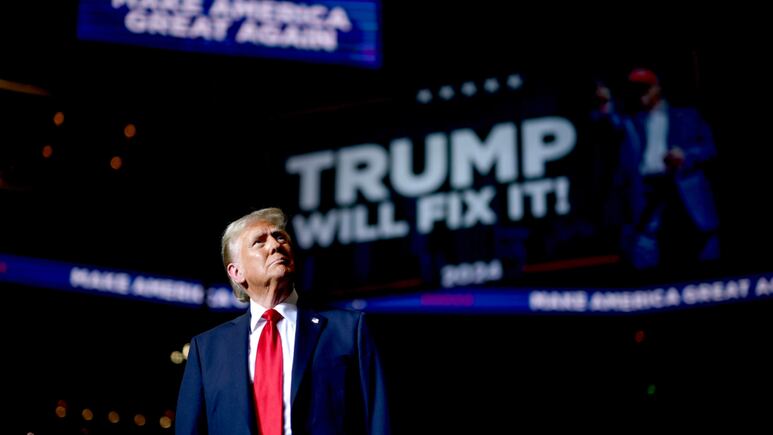 Trump reitera que México y Canadá ‘están avisados’ sobre los problemas que causan sus migrantes