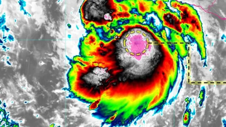 Tormenta tropical Flossie.