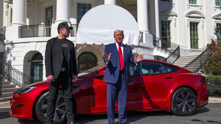 Donald Trump venderá el Tesla que compró a Elon Musk, según fuentes de la Casa Blanca